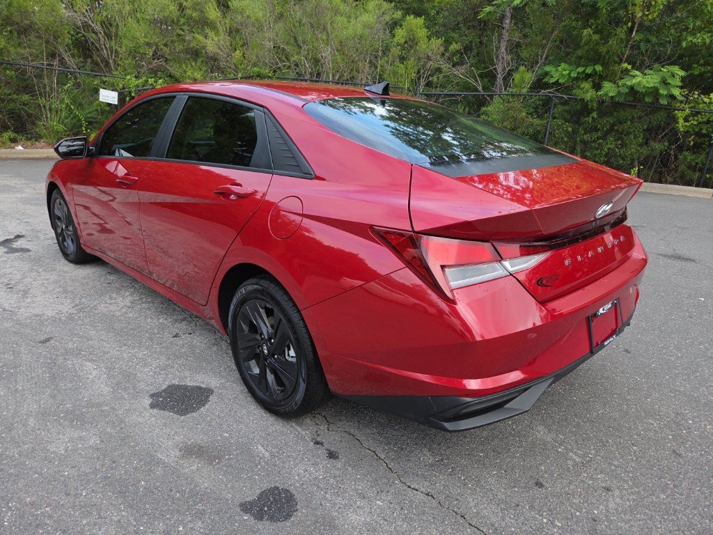 Used 2021 Hyundai Elantra SEL FWD image 5