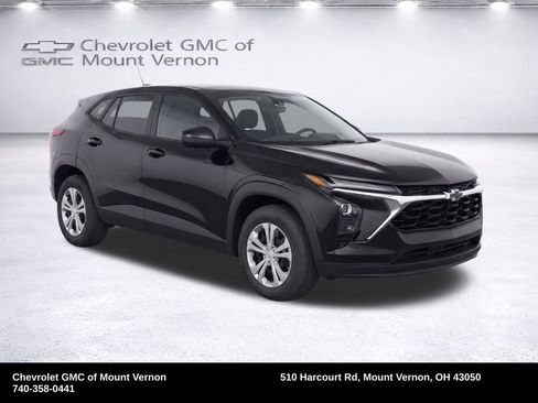 Used 2024 Chevrolet Trax LS FWD image 22