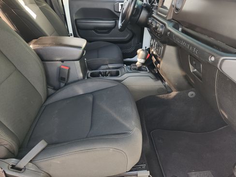 Used 2021 Jeep Wrangler Sport AWD/4WD image 17