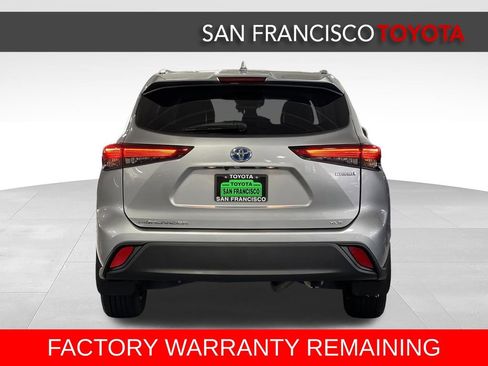 Used 2021 Toyota Highlander XLE AWD/4WD image 4