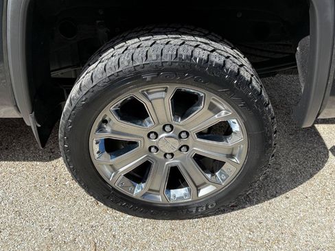 Used 2018 GMC Sierra 1500 Denali w/ Denali Ultimate Package AWD/4WD image 7