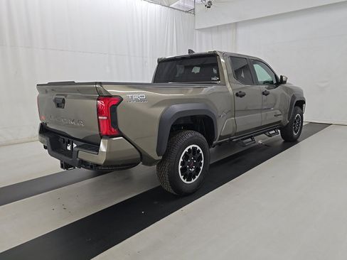 Used 2024 Toyota Tacoma TRD Off-Road AWD/4WD image 4
