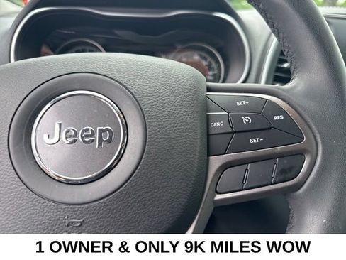 Used 2020 Jeep Cherokee Latitude Plus AWD/4WD image 35