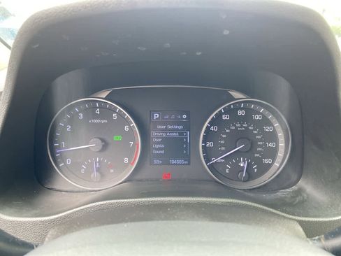 Used 2018 Hyundai Elantra Value Edition FWD image 28
