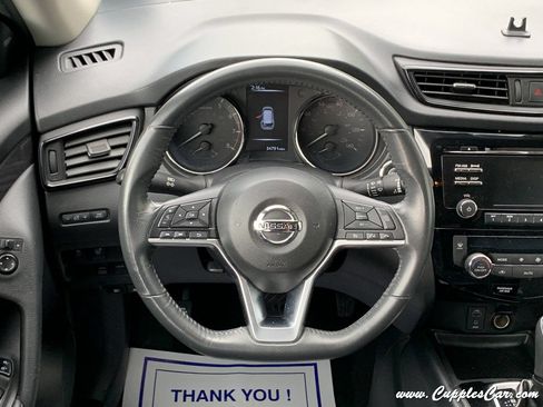 Used 2017 Nissan Rogue SV w/ SV Premium Package AWD/4WD image 18