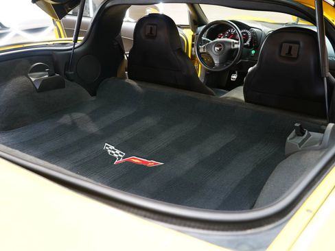 Used 2009 Chevrolet Corvette Coupe w/ Preferred Equipment Group image 33