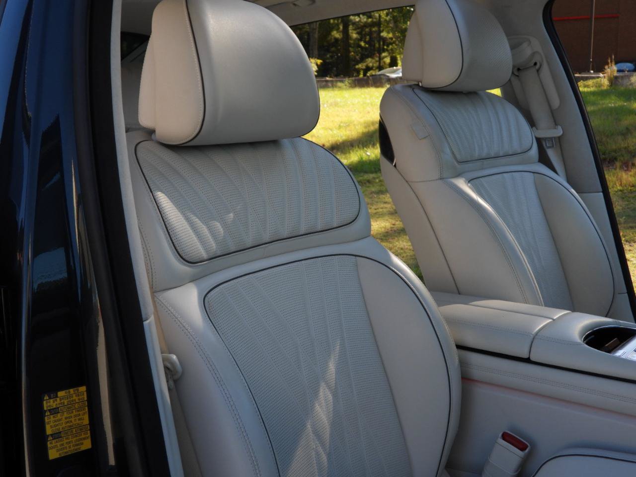 Used 2023 Genesis G90 3.5T AWD/4WD image 98