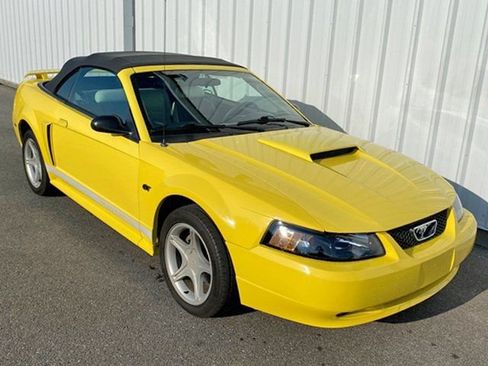 Used 2002 Ford Mustang GT RWD image 3