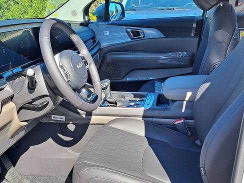 New 2026 Kia Carnival EX image 12