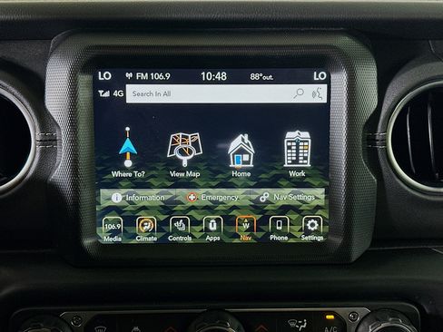 Used 2023 Jeep Wrangler Unlimited Sahara w/ Cold Weather Group AWD/4WD image 21