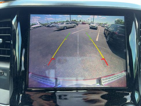 Used 2019 RAM 1500 Big Horn AWD/4WD image 16