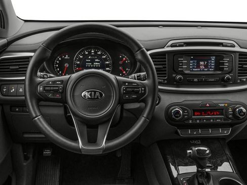 Used 2018 Kia Sorento EX FWD image 10