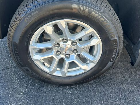 Used 2024 Chevrolet Silverado 1500 LT image 13