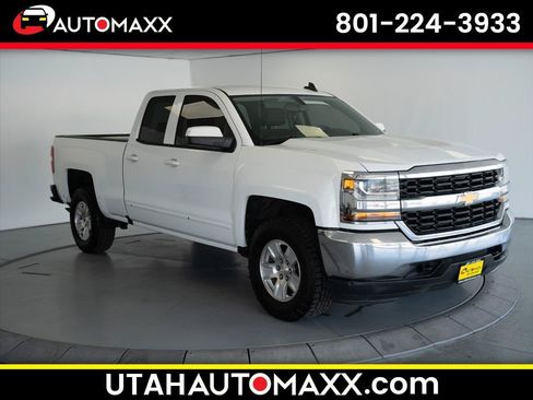 Used 2018 Chevrolet Silverado 1500 LT w/ Trailering Package AWD/4WD image 1
