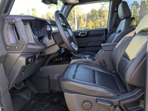 New 2025 Ford Bronco Big Bend w/ Black Diamond Package AWD/4WD image 13