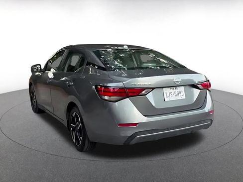 Used 2025 Nissan Sentra SV FWD image 11