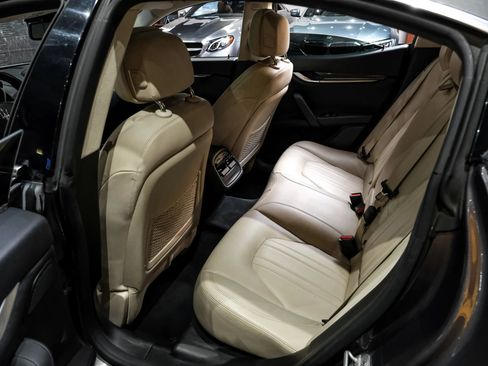 Used 2016 Maserati Ghibli image 44