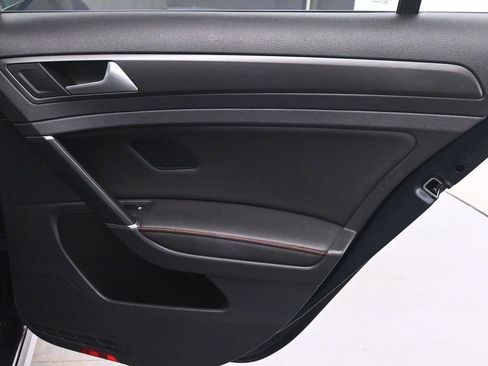 Used 2020 Volkswagen GTI SE image 15