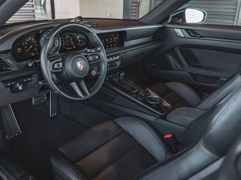 Used 2024 Porsche 911 Carrera GTS RWD image 4