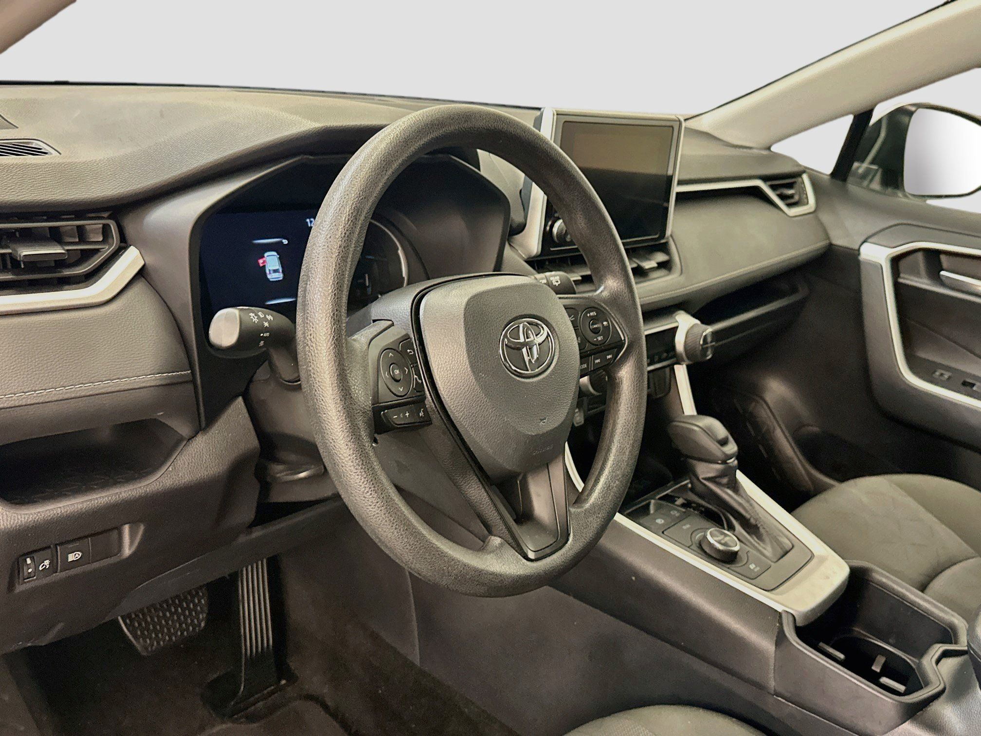 Used 2025 Toyota RAV4 XLE AWD/4WD image 18