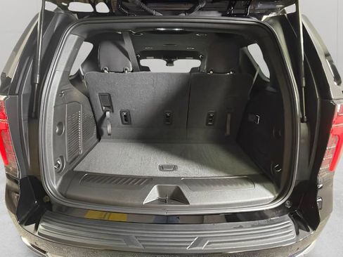 Certified 2025 Chevrolet Tahoe LS RWD image 31
