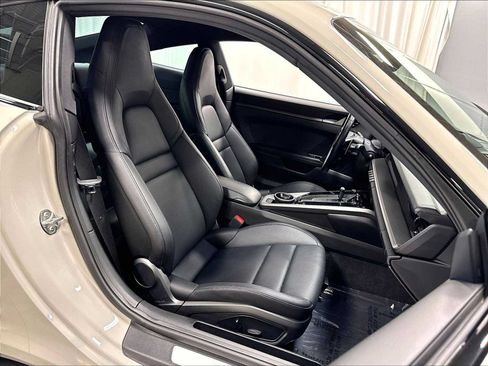 Used 2021 Porsche 911 Carrera RWD image 28