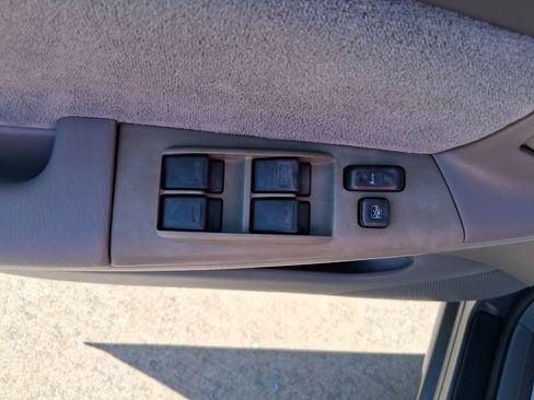 Used 2006 Toyota Corolla CE w/ Upgrade Pkg FWD image 28