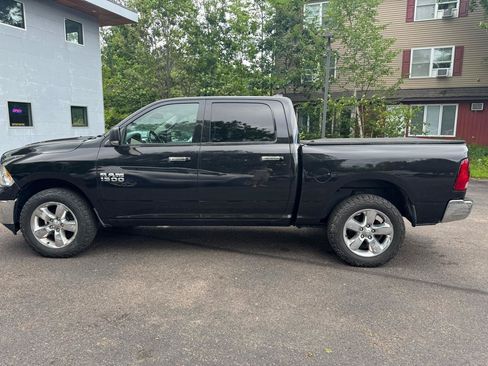 Used 2017 RAM 1500 Big Horn AWD/4WD image 2