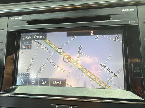 Used 2017 Toyota Avalon XLE image 16