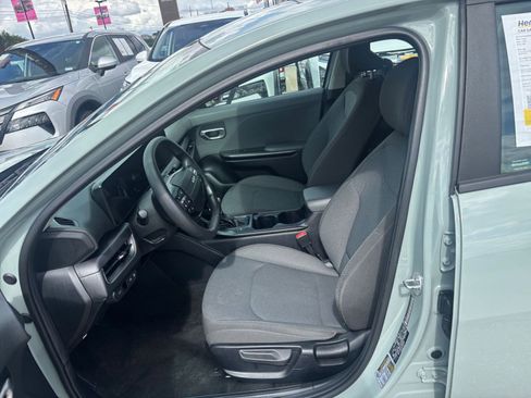 Used 2025 Kia K4 FWD image 25