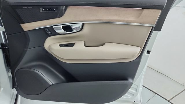 Certified 2026 Volvo XC90 B6 Ultra w/ Protection Package AWD/4WD image 42