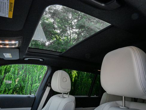 Used 2025 Mercedes-Benz GLS 450 4MATIC image 30