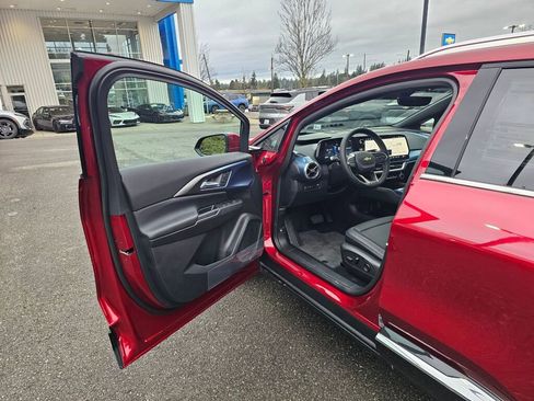 New 2026 Chevrolet Equinox EV LT w/ Convenience Package II image 19