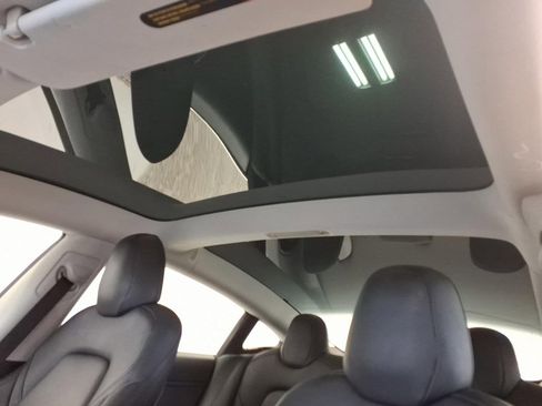 Used 2020 Tesla Model 3 Long Range image 18