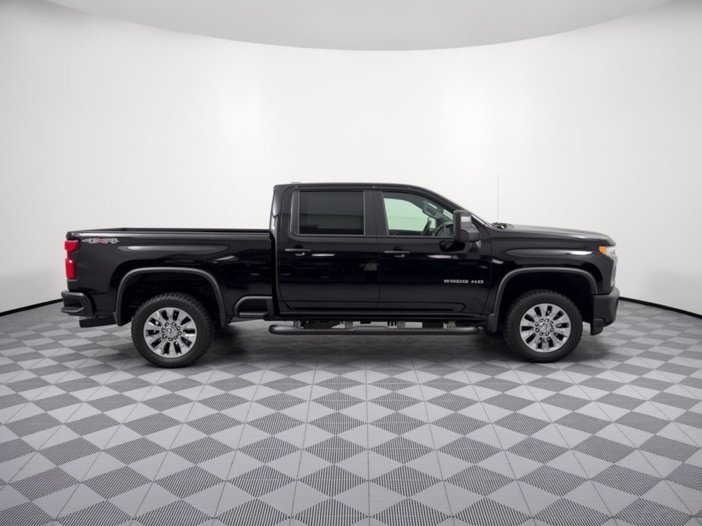 Used 2022 Chevrolet Silverado 2500 Custom w/ Custom Value Package AWD/4WD image 8