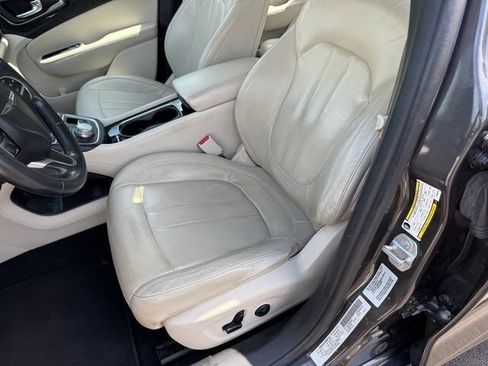 Used 2015 Chrysler 200 C FWD image 6