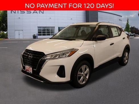 New 2025 Nissan Kicks Play S image 4