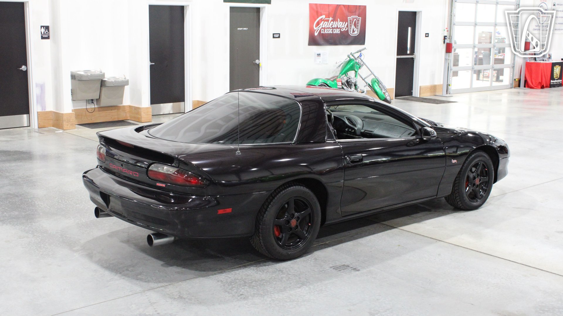 Used 1995 Chevrolet Camaro Z28 RWD image 32