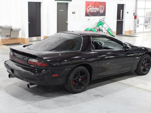 Used 1995 Chevrolet Camaro Z28 RWD image 32