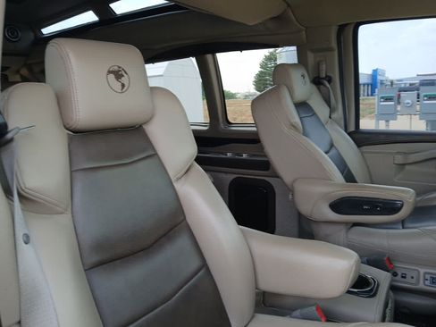 Used 2021 Chevrolet Express 2500 w/ Enhanced Convenience Package RWD image 49