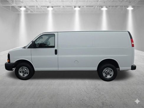 Used 2016 GMC Savana 2500 RWD image 6