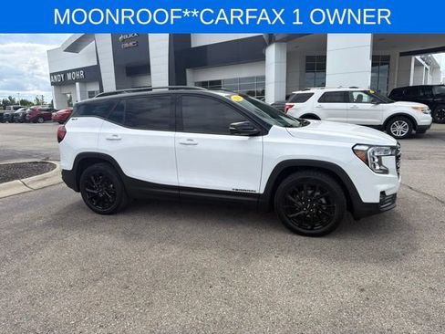 Used 2023 GMC Terrain SLT w/ Tech Package FWD image 12