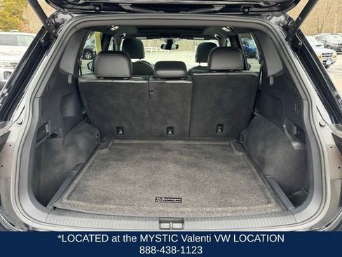 Certified 2022 Volkswagen Tiguan SE R-Line image 22
