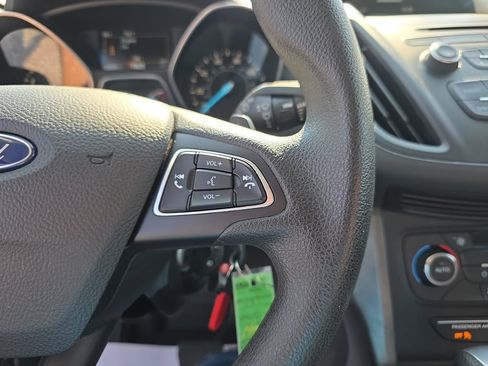 Used 2017 Ford Escape SE AWD/4WD image 21