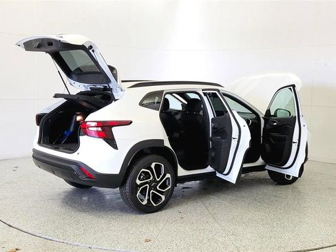 New 2026 Chevrolet Trax RS w/ Driver Confidence Package FWD image 12