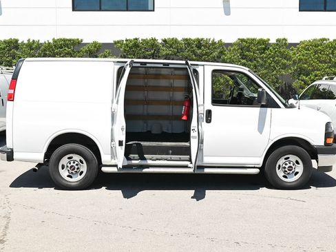 Used 2022 GMC Savana 2500 w/ Driver Convenience Package RWD image 8