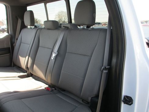 Used 2015 Ford F150 XLT w/ Equipment Group 302A Luxury AWD/4WD image 21