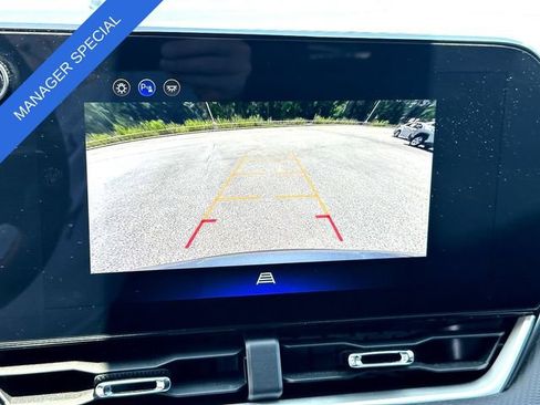 Used 2026 Chevrolet Equinox LT w/ Convenience Package II FWD image 15