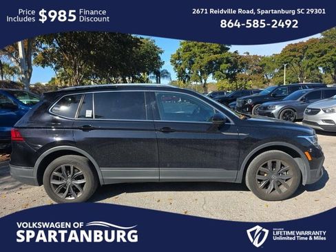 Used 2023 Volkswagen Tiguan SE image 11