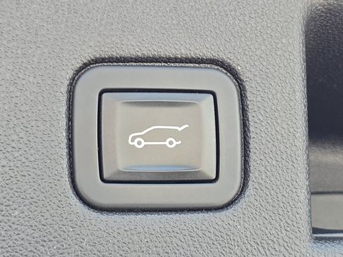 Used 2019 Chevrolet Equinox LT FWD image 21